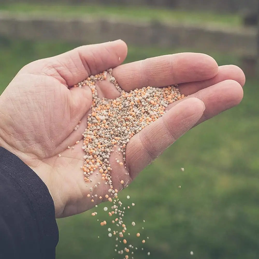 Ingrasamant gazon Substral cu eliberare controlata 15 kg pentru 750 mp