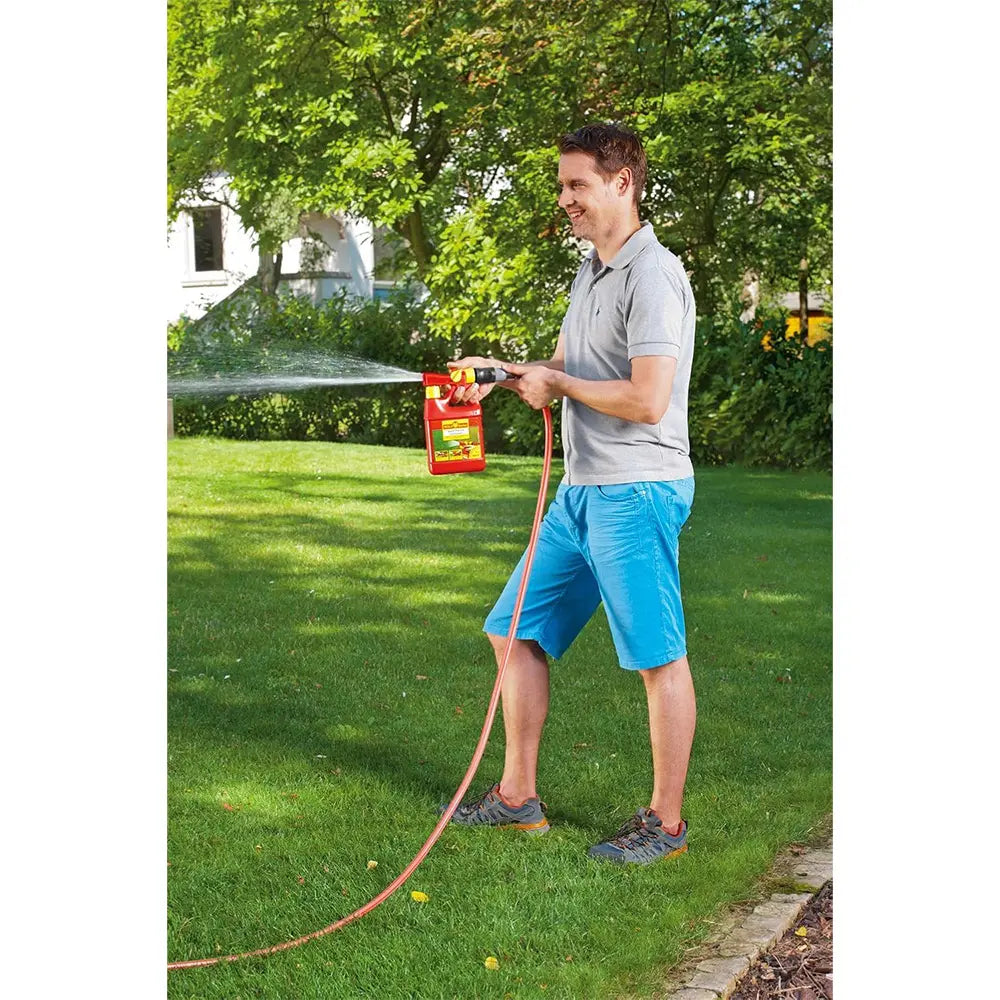 Ingrasamant lichid gazon Wolf Garten LL300, 3 l pentru 300 mp, fertilizare rapida si eficienta, aplicare simpla prin conectare la furtunul de gradina