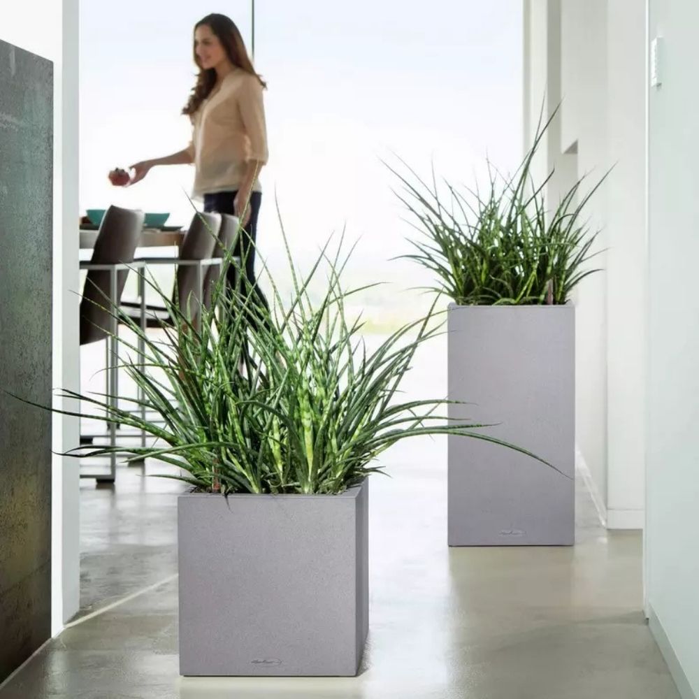 Ghiveci Auto-Irigant Lechuza Canto Stone High 30, 12 l, efect piatra gri, sistem de autoirigare, insert detasabil, strat de drenaj