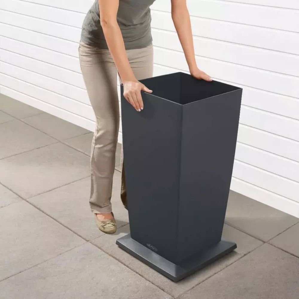 Ghiveci Auto-Irigant Lechuza Cubico Color 30, 14 l, bej mat, sistem de autoirigare, insert detasabil, strat de drenaj