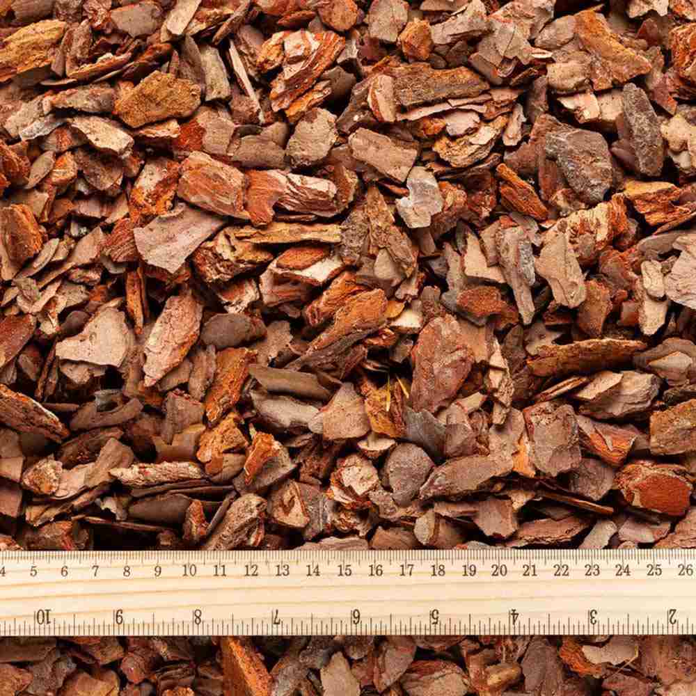 Scoarta Mulci Decorativa de Pin 10-30 mm, sac de 80 litri, protejeaza radacinile plantelor de frig si caldura