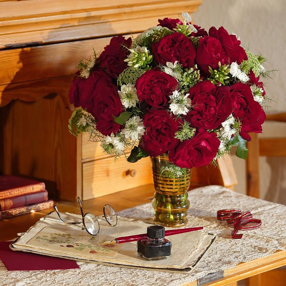 Trandafir Teahibrid rosu-rubiniu Admiral, parfum intens