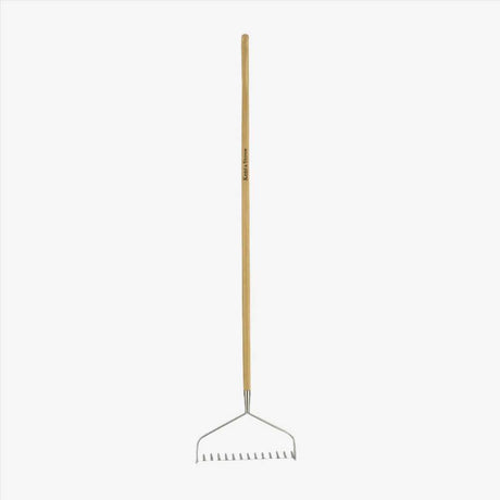 Grebla sol profesionala Kent & Stowe din inox cu coada din frasin 158 cm, pentru nivelare si pregatirea solului