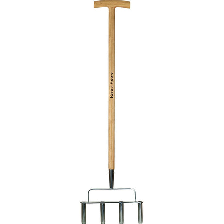 Aerator gazon KENT & STOWE din inox cu dinti tubulari, maner lemn frasin, 4 dinti, 102 cm, 15 ani de garantie