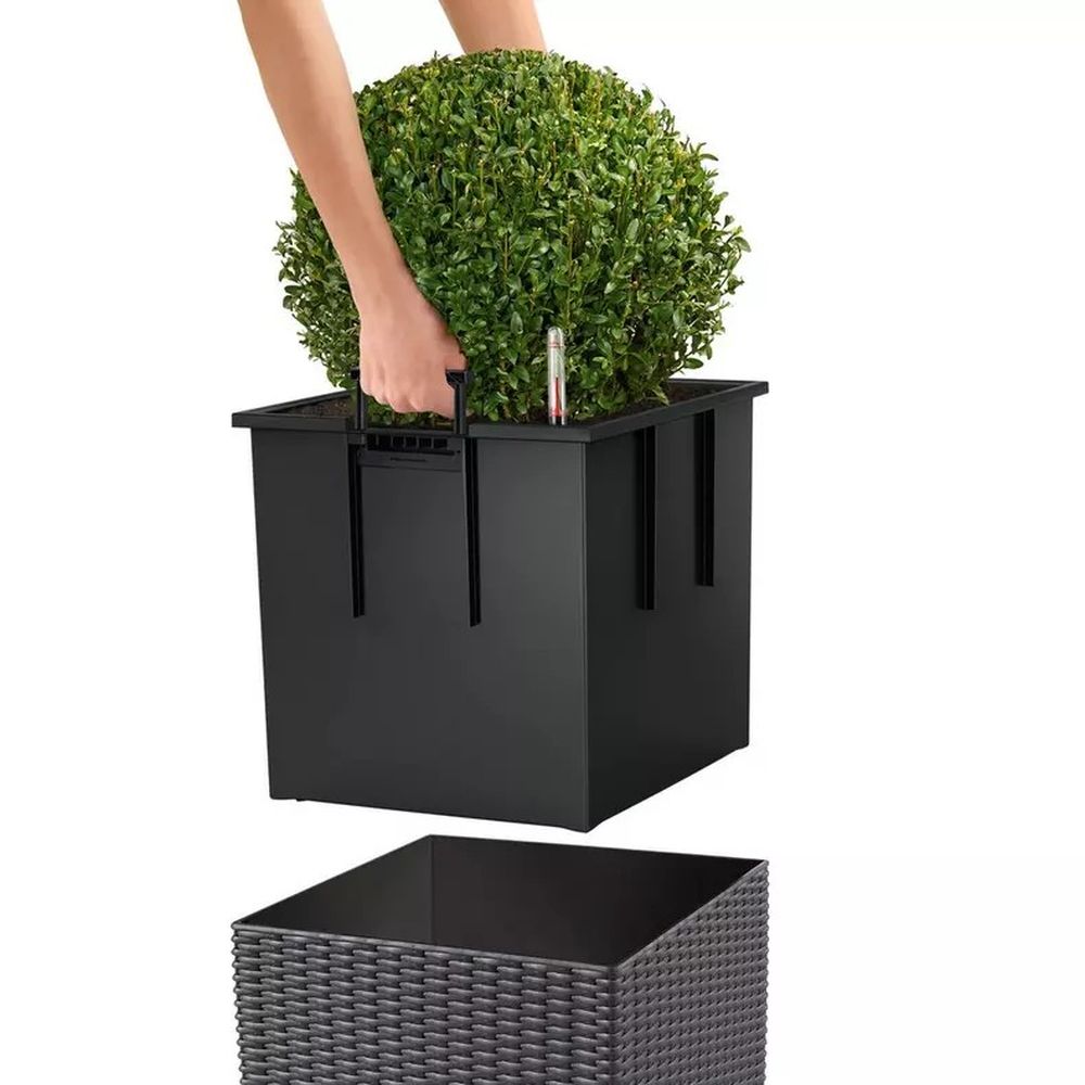 Ghiveci Auto-Irigant Lechuza Cube Cottage 40, 31 l, efect de ratan alb, pentru plante cu ghiveci, sistem de autoirigare, insert detasabil, strat de drenaj