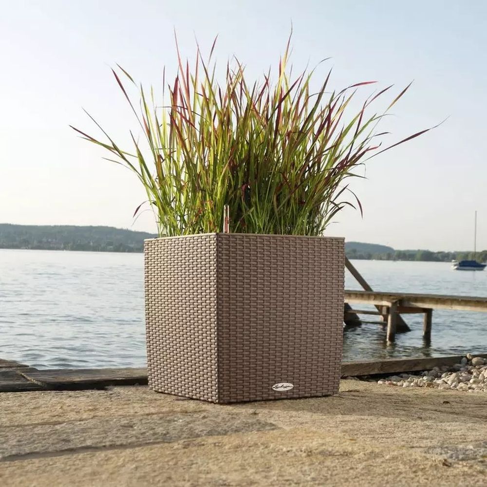 Ghiveci Auto-Irigant Lechuza Cube Cottage 40, 31 l, efect de ratan bej, pentru plante cu ghiveci, sistem de autoirigare, insert detasabil, strat de drenaj