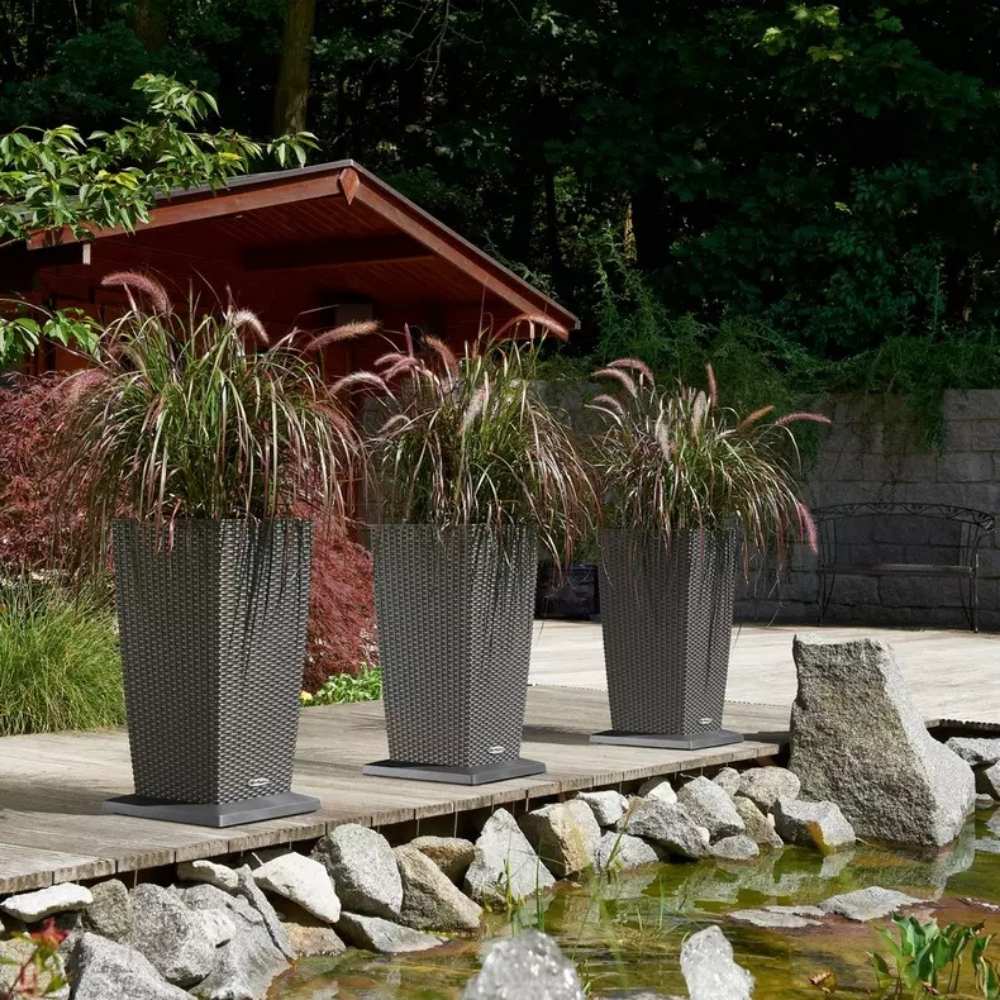 Ghiveci Auto-Irigant Lechuza Cubico Cottage 30, efect de ratan gri, pentru plante cu ghiveci, sistem de autoirigare, insert detasabil, strat de drenaj