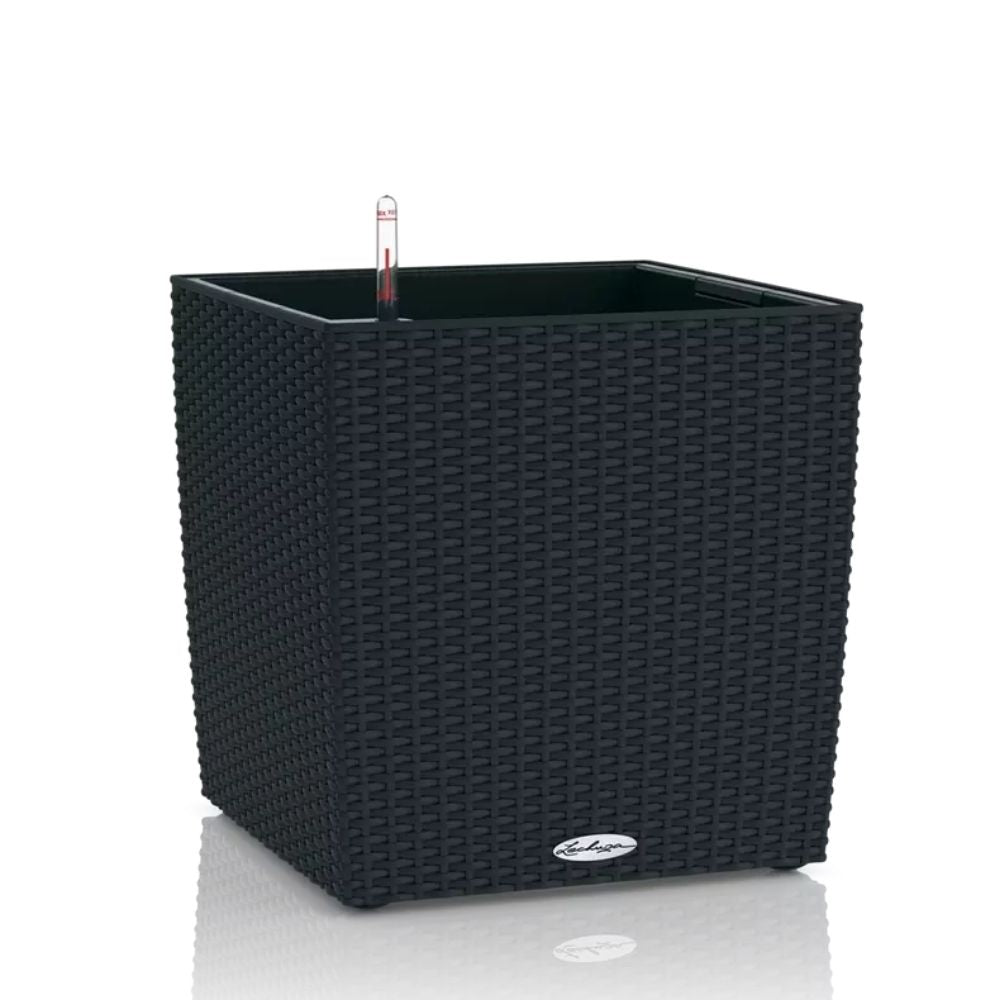 Ghiveci Auto-Irigant Lechuza Cube Cottage 40, 31 l, efect de ratan negru, pentru plante cu ghiveci, sistem de autoirigare, insert detasabil, strat de drenaj